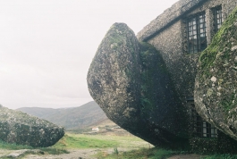 Casa do Penedo PIONIRA