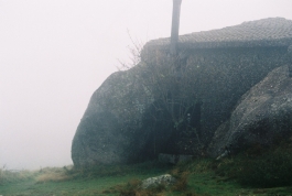 Casa do Penedo PIONIRA