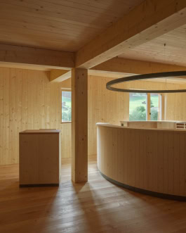 Delueg Architekten, Haus der Berge