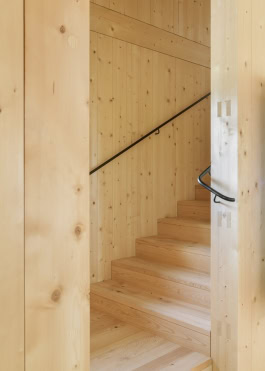 Delueg Architekten, Haus der Berge