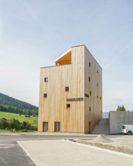 Delueg Architekten, Haus der Berge